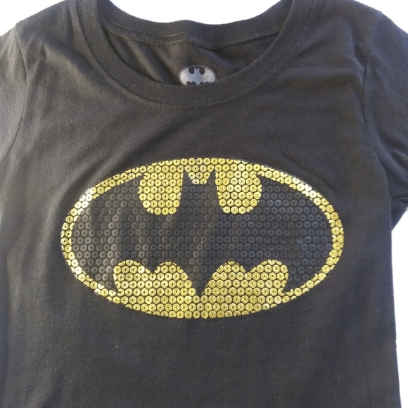 DC Comics Black Batman Faux Sequin Tee Shirt Size 7/9 Juniors Medium - Picture 4 of 6
